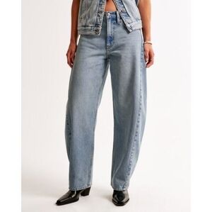 Abercrombie & Fitch The Barrel Jeans Light Wash Wide Leg Size 34